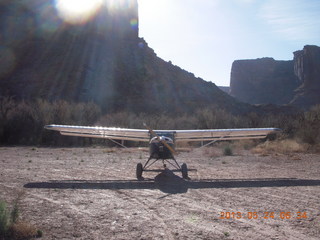 43 89q. Mineral Canyon - another airplane