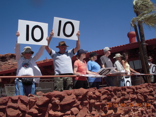 76 89q. Caveman Ranch - 10 signs for landings