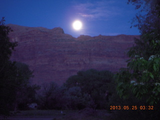Moab moonset