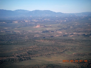 86 89r. aerial - Moab area