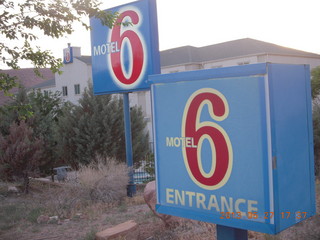 1 89u. Moab Motel 6