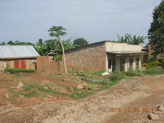 33 8f1. Uganda - drive north to Chobe Sarari Lodge