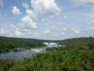 Uganda - drive north to Chobe Sarari Lodge - Nile River