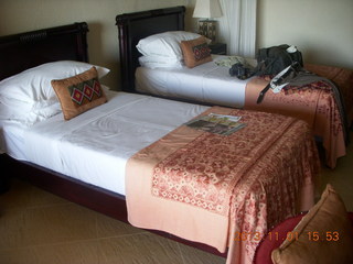 Uganda - Chobe Sarari Lodge - our room