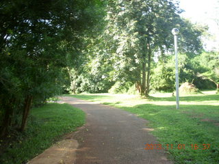 145 8f1. Uganda - Chobe Sarari Lodge path