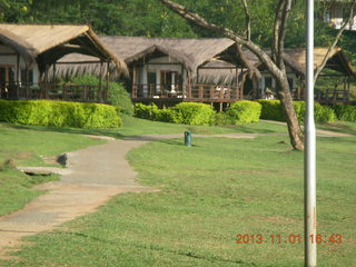 158 8f1. Uganda - Chobe Sarari Lodge path