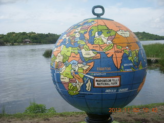 100 8f2. Uganda - Murcheson Falls National Park - globe