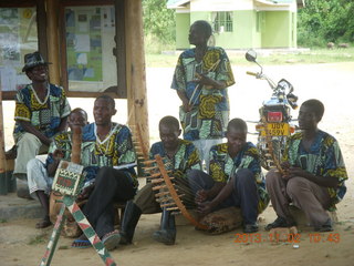 103 8f2. Uganda - Murcheson Falls National Park - musical band