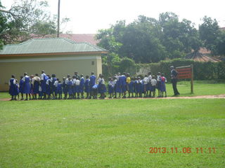 129 8f8. Uganda - Entebbe - Uganda Wildlife Education Center (UWEC) - school children