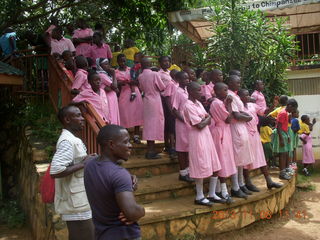 171 8f8. Uganda - Entebbe - Uganda Wildlife Education Center (UWEC) - school children
