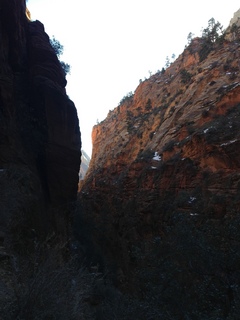 Zion National Park - Angels Landing hike - Adam in rock