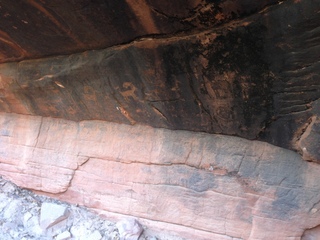 183 8gu. Zion National Park drive - petroglyphs