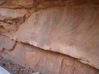 195 8gu. Zion National Park drive - petroglyphs