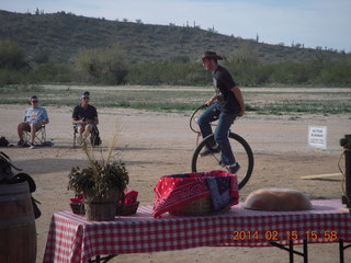 Motown - Arizona Flying Circus - unicyclist