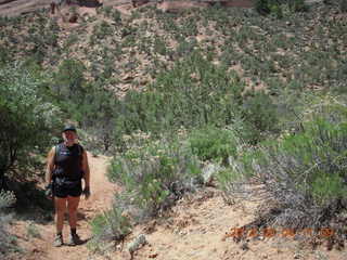 2272 8m4. Canyon de Chelly - Spider Rock hike - Adam