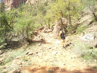 2282 8m4. Canyon de Chelly - Spider Rock hike - Adam