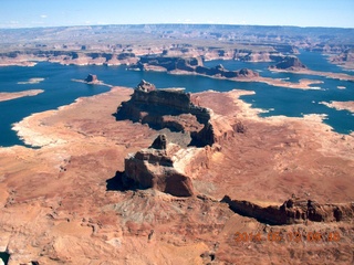 24 8md. aerial - near Page - Lake Powell
