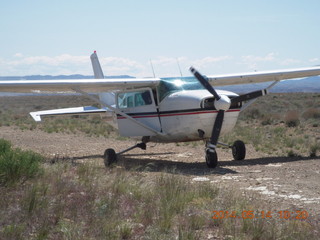 N51SA landing at Sand Wash airstrip