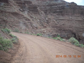 354 8mf. Canyonlands National Park - White Rim Road drive