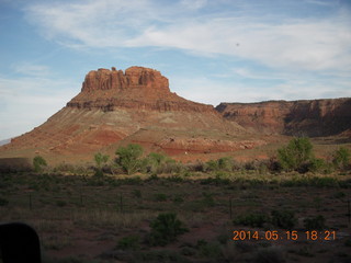 drive back from Canyonlands to Moab - park entrance