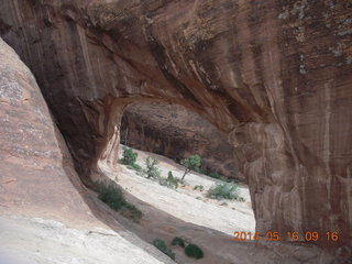 87 8mg. Arches National Park - Devil's Garden hike - Private Arch