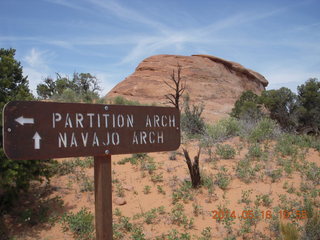 122 8mg. Arches National Park - Devil's Garden hike - sign