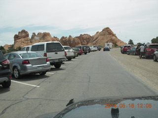 Arches National Park drive - lots of cars parked at Devil's Garden