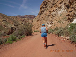 155 8mi. Onion Creek drive - Adam run (tripod and timer) behind