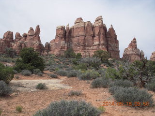 Canyonlands National Park - Needles - Elephant Hill + Chesler Park hike - hikers