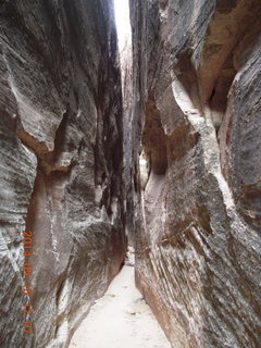 225 8mj. Canyonlands National Park - Needles - Elephant Hill + Chesler Park hike - slot or fissure