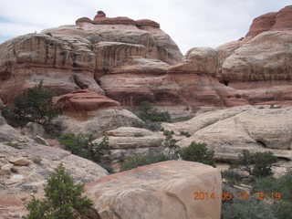 Canyonlands National Park - Needles - Elephant Hill + Chesler Park hike - slot or fissure - rocks to climb
