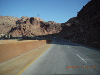 1 8mk. drive from Moab to Canyonlands Field (CNY)
