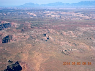 137 8q2. aerial - Canyonlands area - Green River