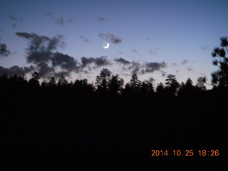 119 8sr. Bryce Canyon sunset - new moon