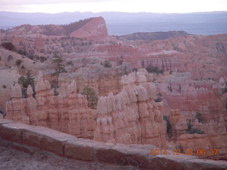 5 8ss. Bryce Canyon - sunrise at Fairyland viewpoint