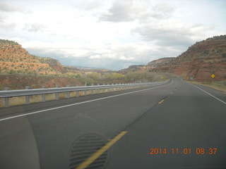 28 8t1. driving from Kanab to Zion