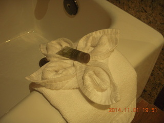 4 8t2. towel arrangements at the hotel