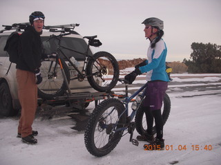133 8v4. Dead Horse Point - super-big tires on a bicycle