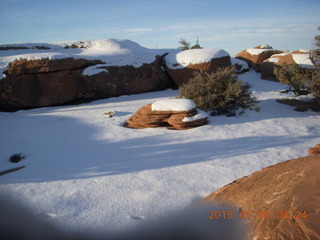 Dead Horse Point State Park hike - rocks like biscuits with icing