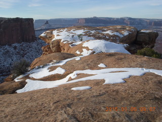 Dead Horse Point State Park hike - bumpy rock