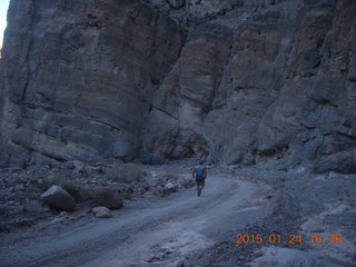 2619 8vq. Death Valley - Titus Canyon drive  - Adam running