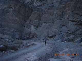 2620 8vq. Death Valley - Titus Canyon drive  - Adam running