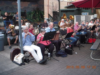 25 8z6. Austin restaurant and pub band