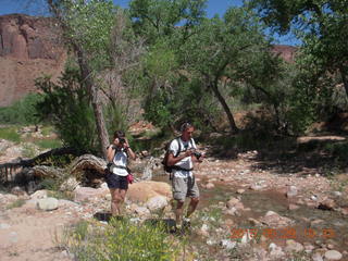 74 8zv. Beaver Creek Canyon hike - Karen and Shaun