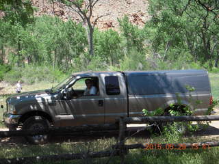 175 8zv. Beaver Creek Canyon hike - Shaun M in truck