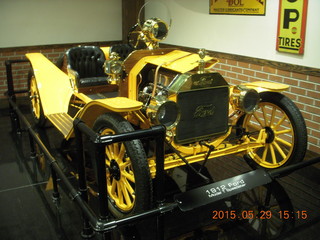 211 8zv. Gateway car museum
