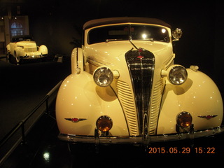 219 8zv. Gateway car museum