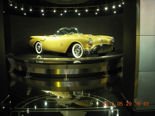 238 8zv. Gateway car museum - Oldsmobile F88 concept car 1954