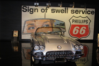 260 8zv. Gateway car museum - Corvette