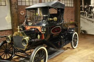 338 8zv. Gateway car museum